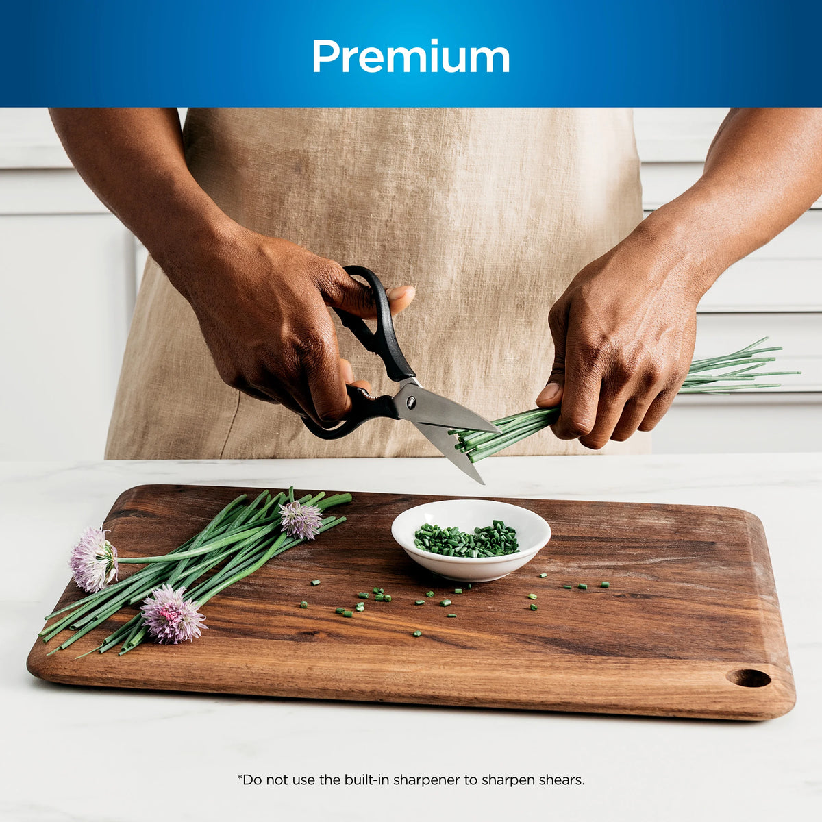 Ninja Foodi NeverDull Premium 12-Piece Knife System with Built-in Sharpener, K32012